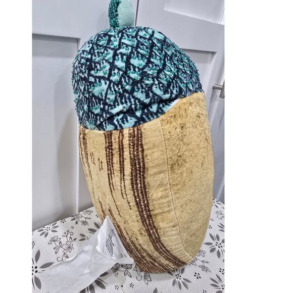 NWT Collectible John Derian Target 2024 Beaded Acorn Pillow – Novelty Decor - Picture 6 of 15